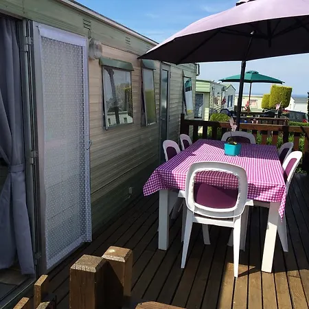 Mobil-home Dans Camping 4 Etoiles Auberville