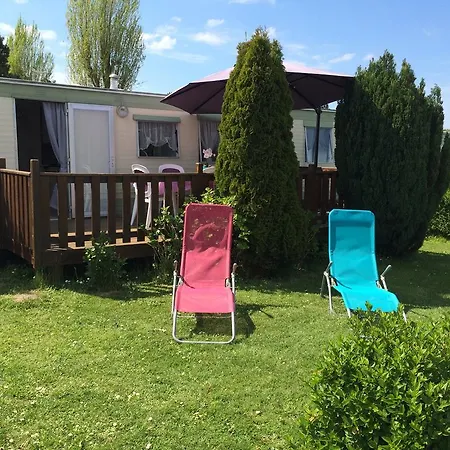 Mobil-home Dans Camping 4 Etoiles Auberville
